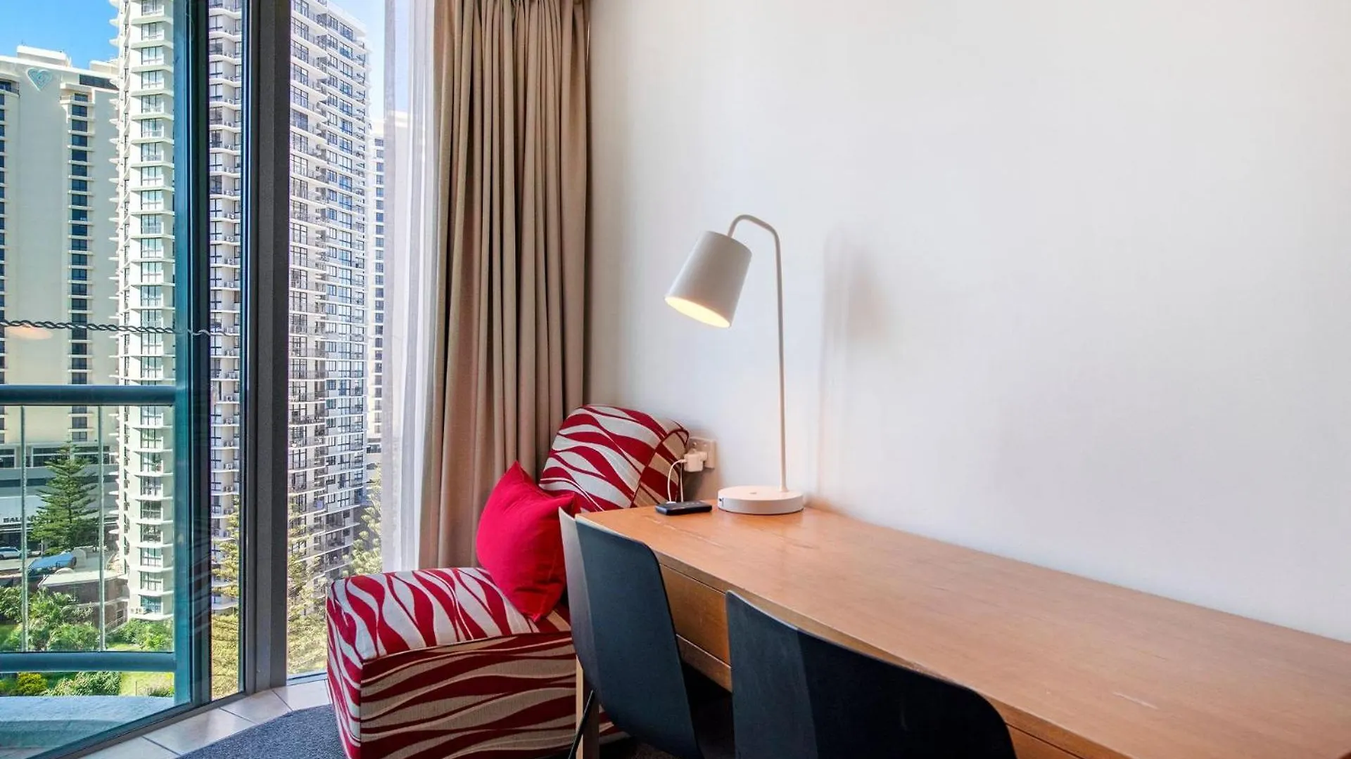 Two Bedroom Dual Key Resort Apartment At Legends Gold Coast Australia