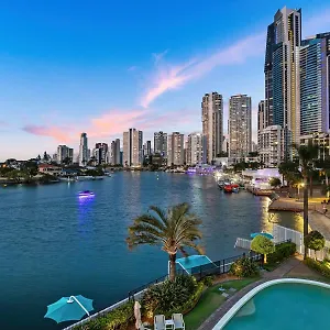  Apartment Amazing Water Views Surfers Paradise