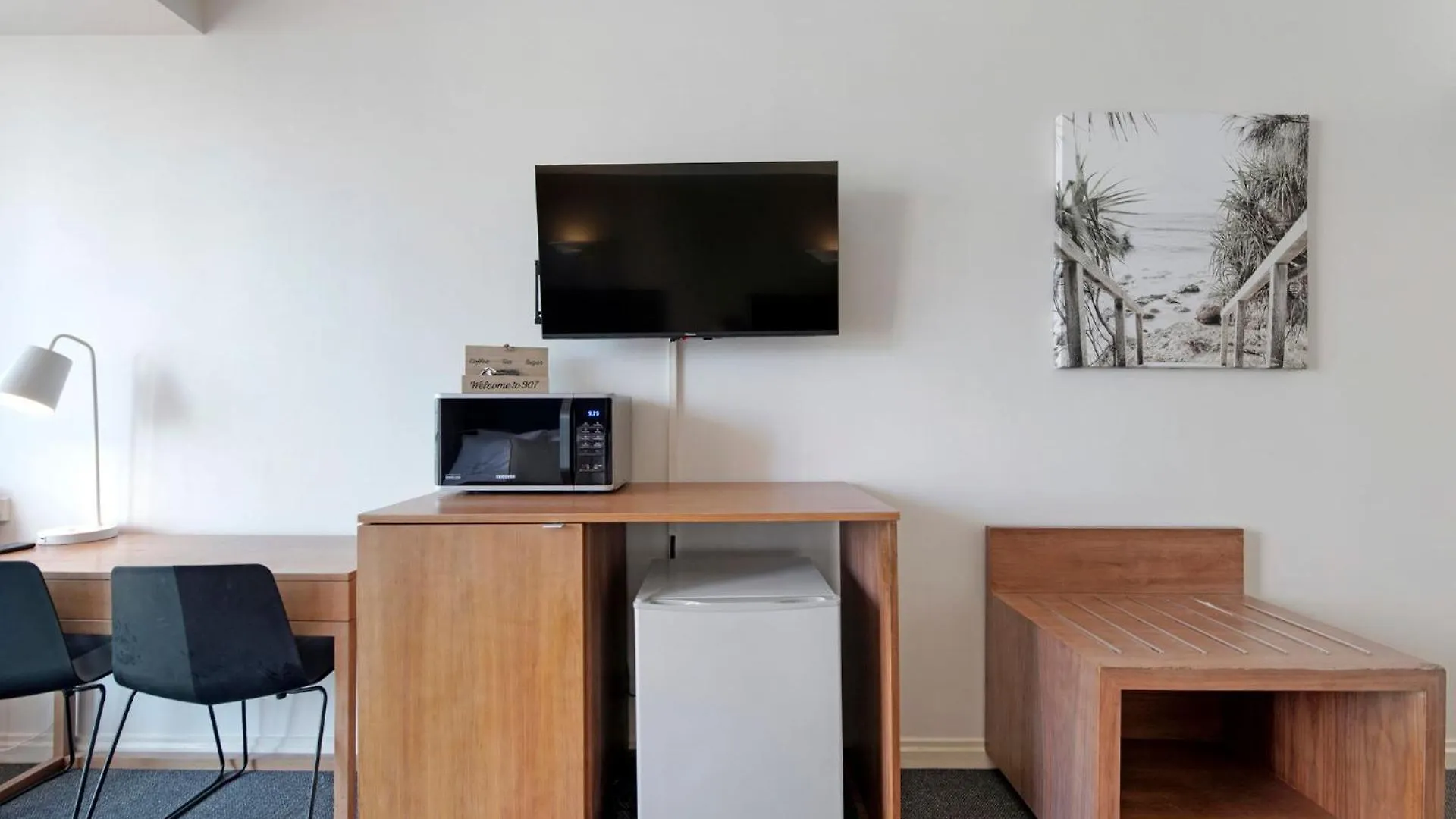 Two Bedroom Dual Key Resort Apartment At Legends Gold Coast